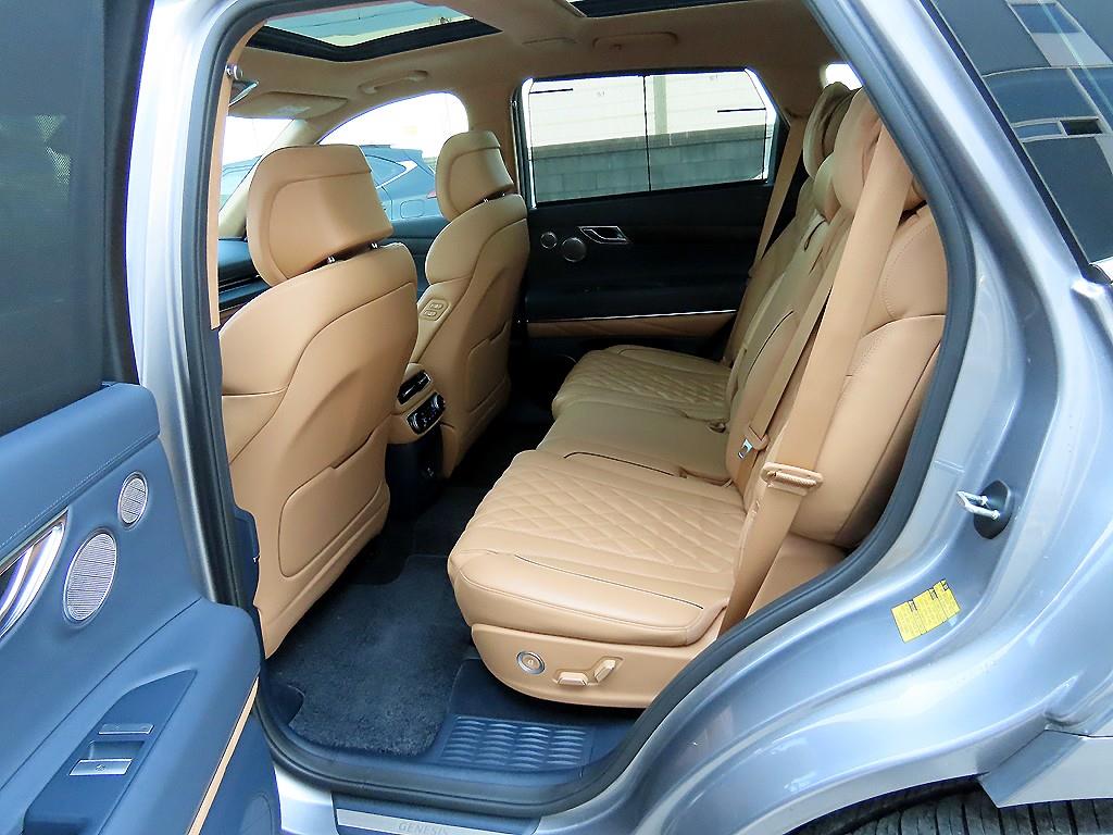 Genesis GV80 - Vista 6