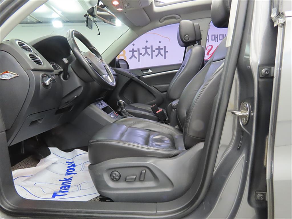 Volkswagen Tiguan - Vista 5