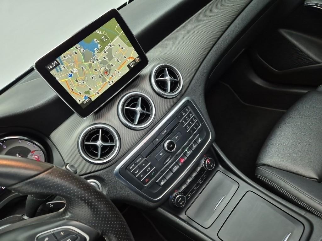 Mercedes Benz CLA Class - Vista 10