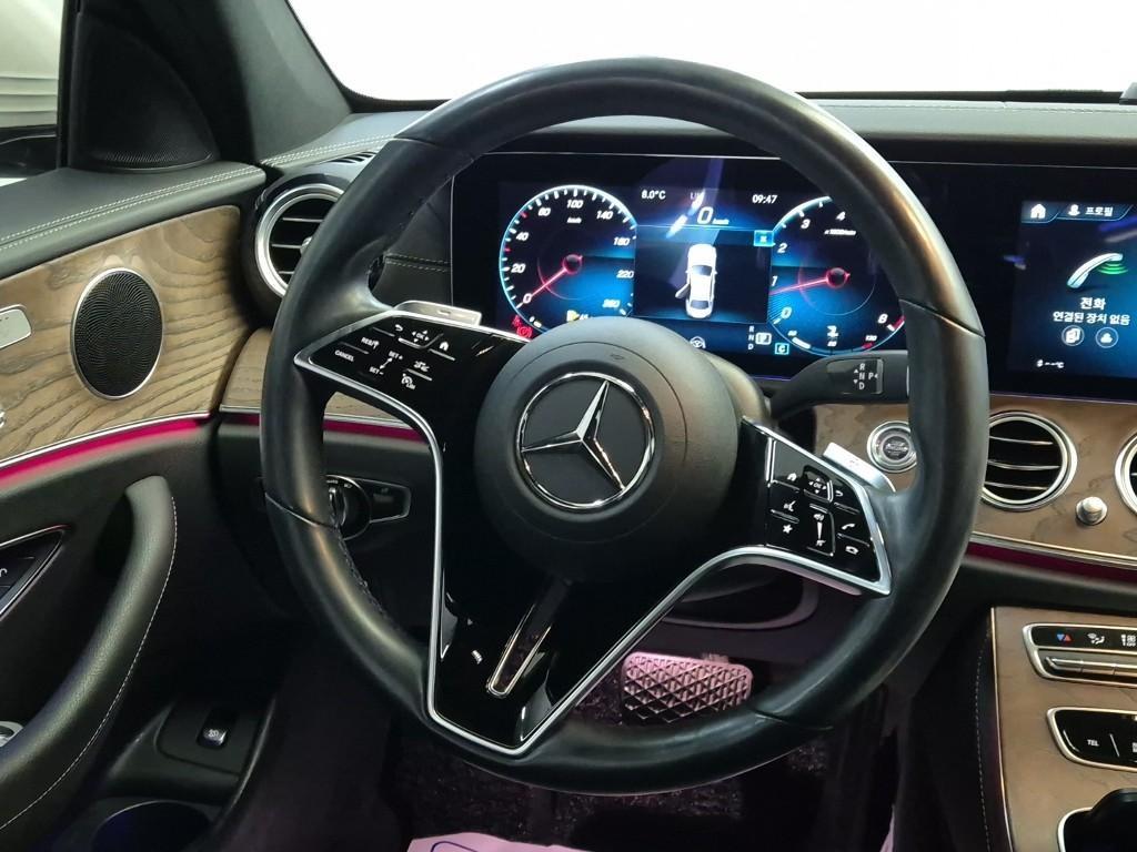 Mercedes Benz E class - Vista 9