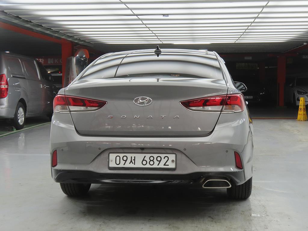 HYUNDAI Sonata - Vista 3