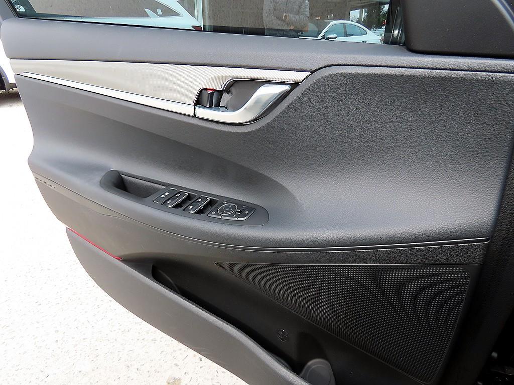 HYUNDAI Grandeur - Vista 11