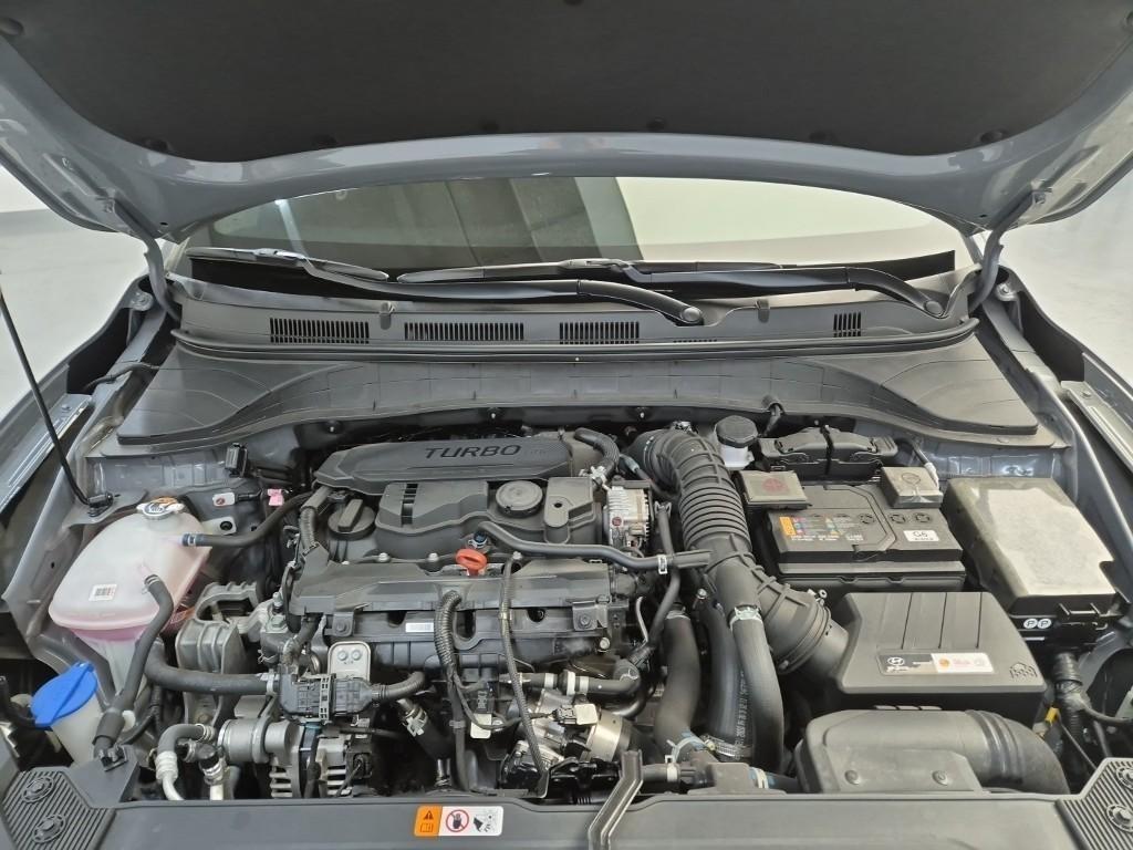 HYUNDAI Kona - Vista 5