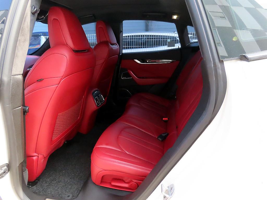 Maserati Levante - Vista 6