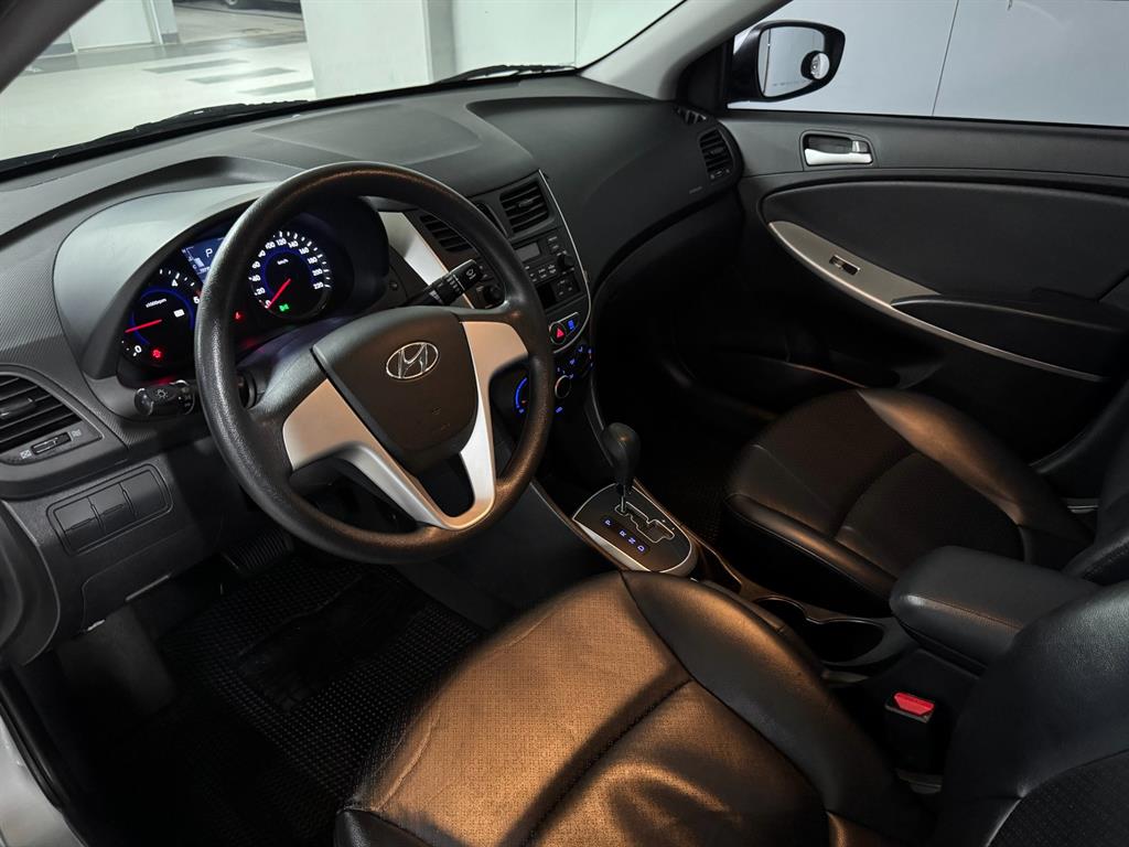 HYUNDAI Accent 2012 Plateado - Importación desde Corea - HF Imports Iquique - Foto 15