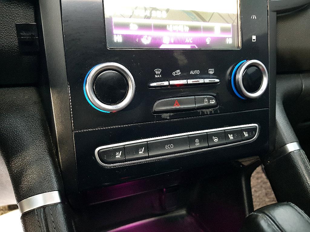 SAMSUNG QM6 - Vista 11