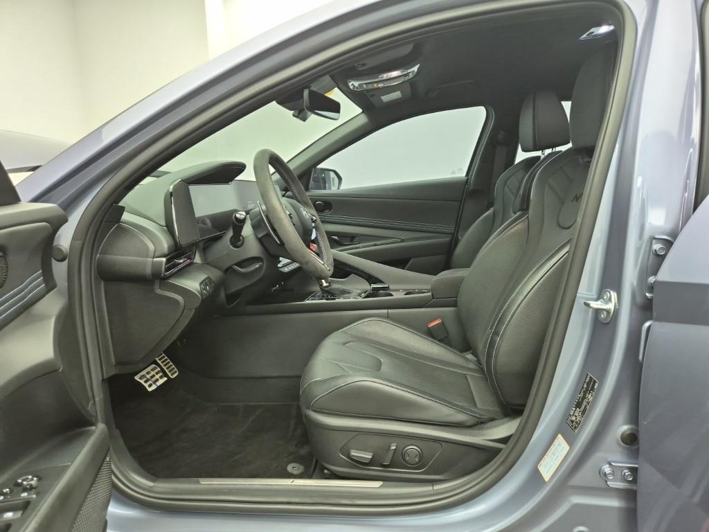 HYUNDAI Avante - Vista 11