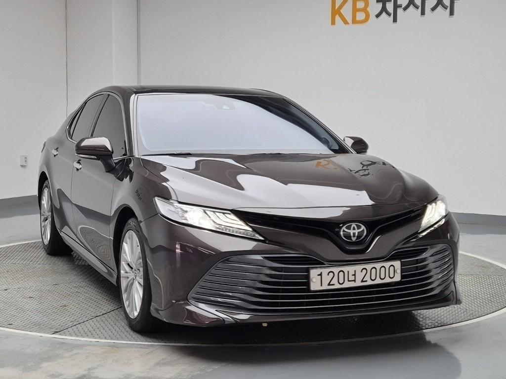 Toyota Camry - Vista 4