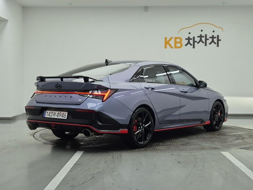 HYUNDAI Avante - Vista 4