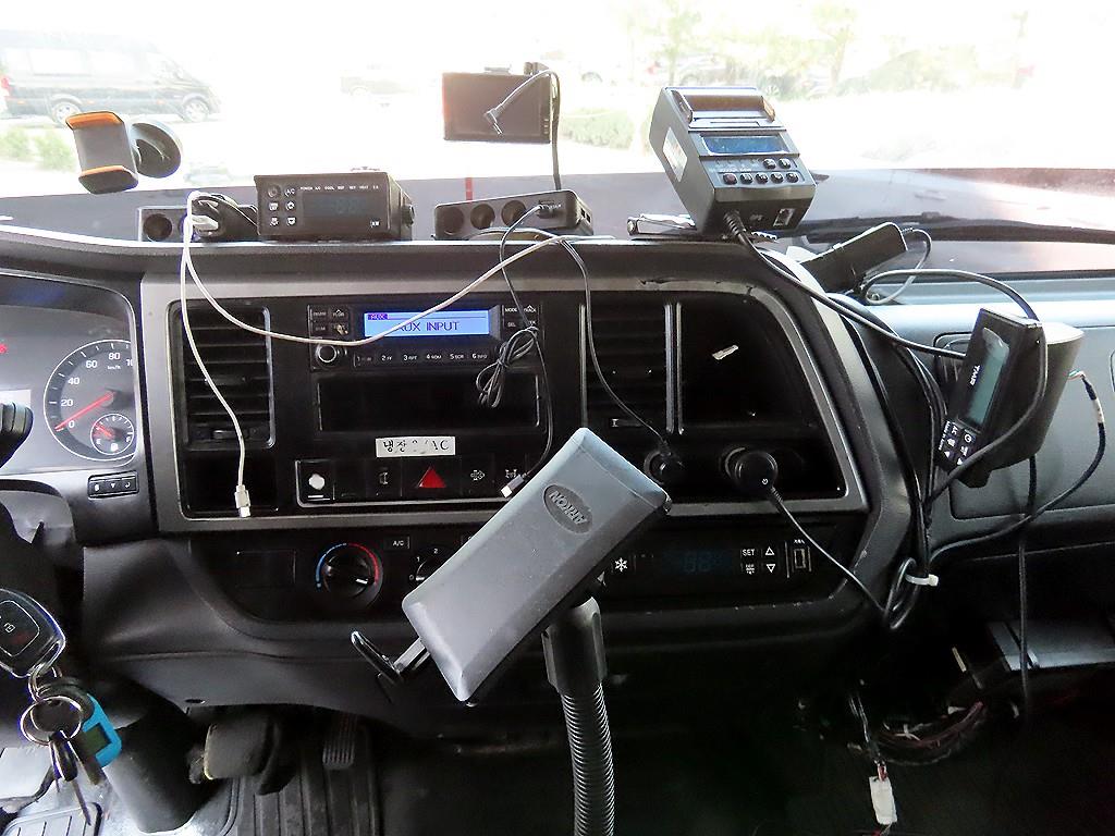 medium and large cargo truck 2015 Blanco - Importación desde Corea - HF Imports Iquique - Foto 14