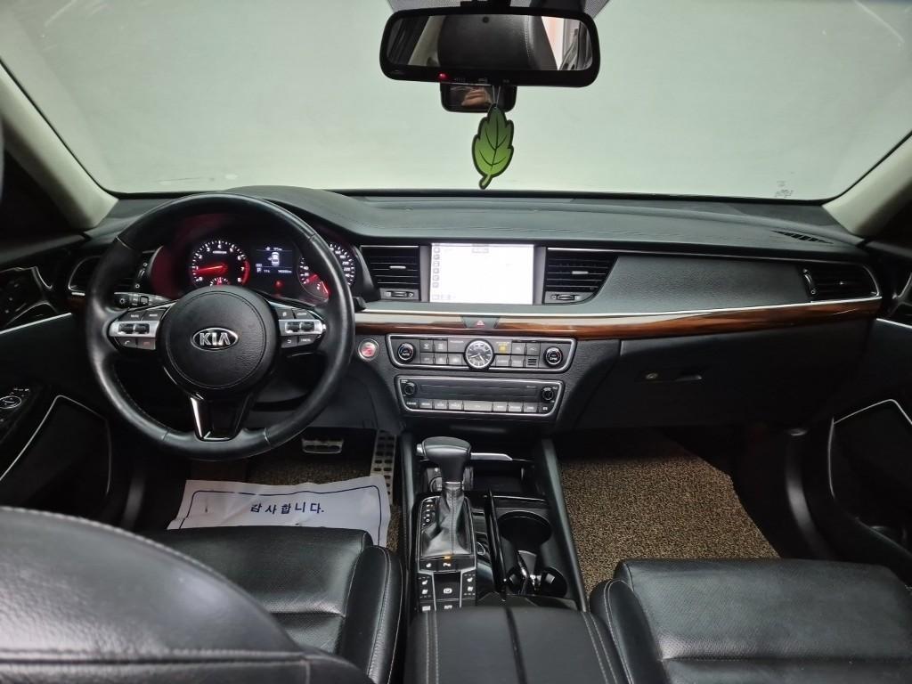 KIA K7 - Vista 8