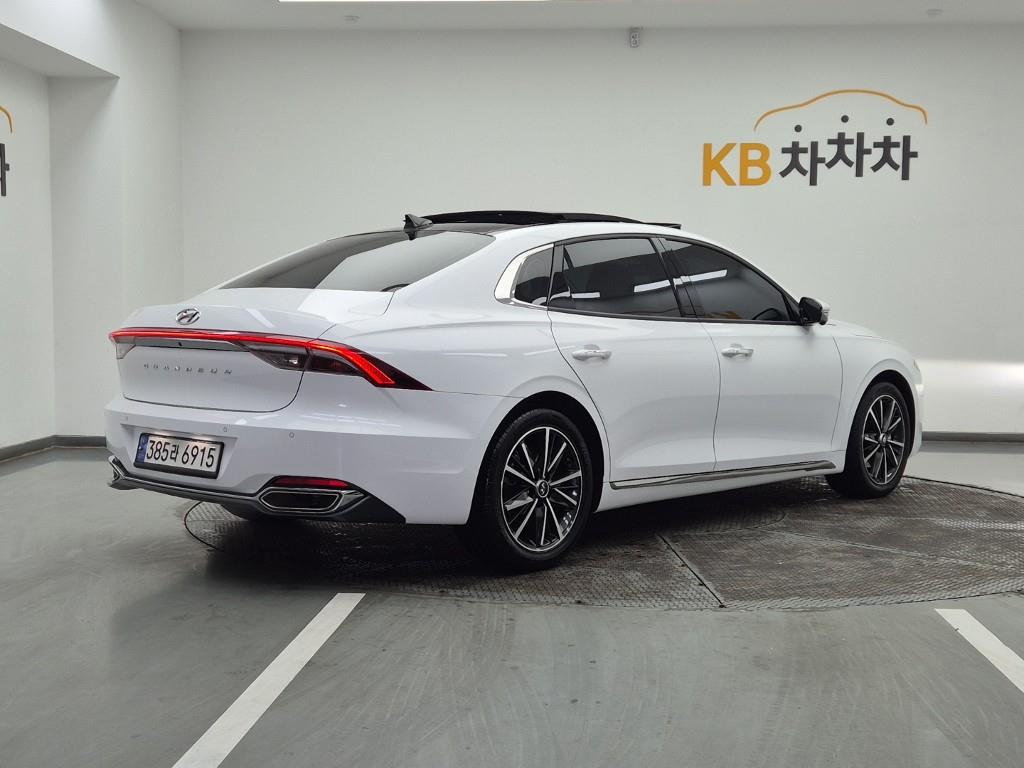 HYUNDAI Grandeur - Vista 4