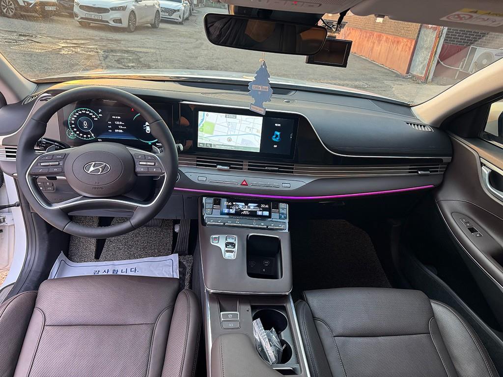 HYUNDAI Grandeur - Vista 9