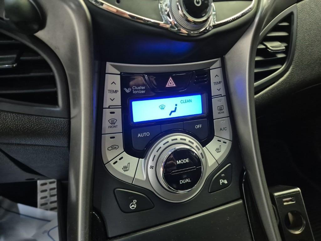 HYUNDAI Avante 2012 Blanco - Importación desde Corea - HF Imports Iquique - Foto 16