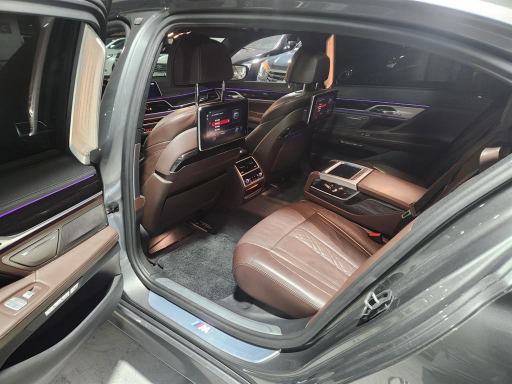 BMW 7 Series - Vista 12