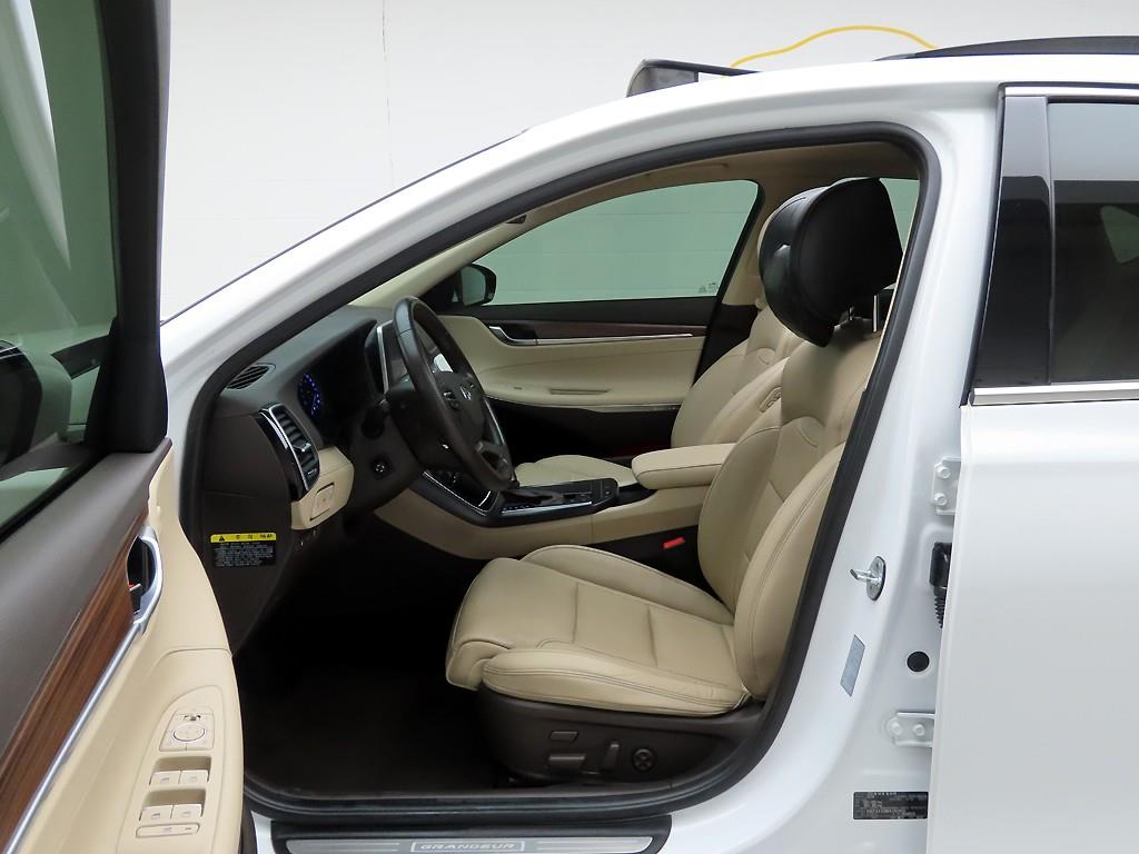 HYUNDAI Grandeur - Vista 12