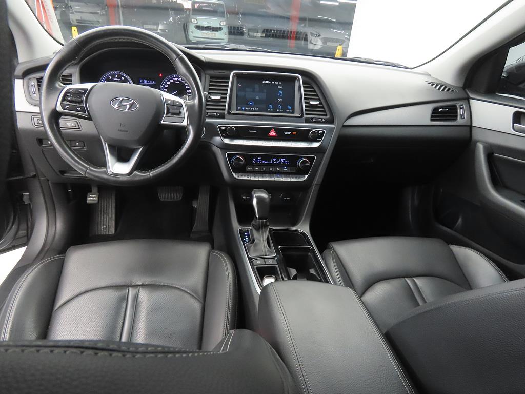 HYUNDAI Sonata - Vista 7