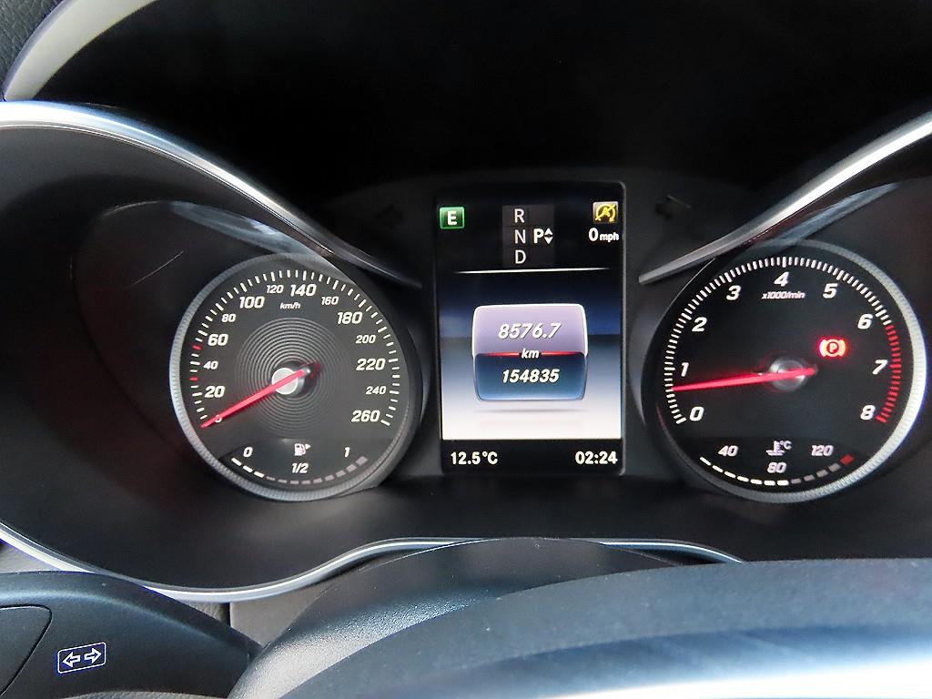 Mercedes Benz C Class - Vista 9