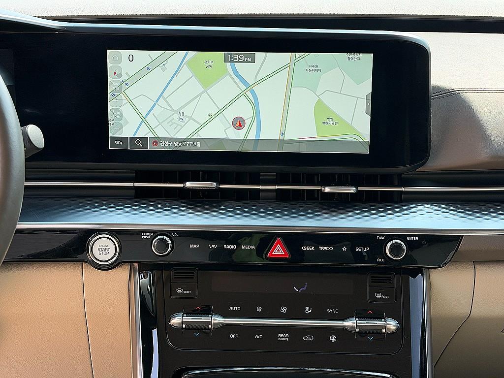 KIA Carnival - Vista 10