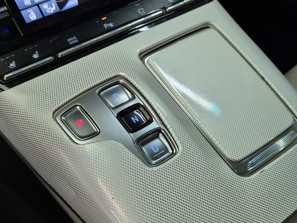 HYUNDAI Grandeur - Vista 12