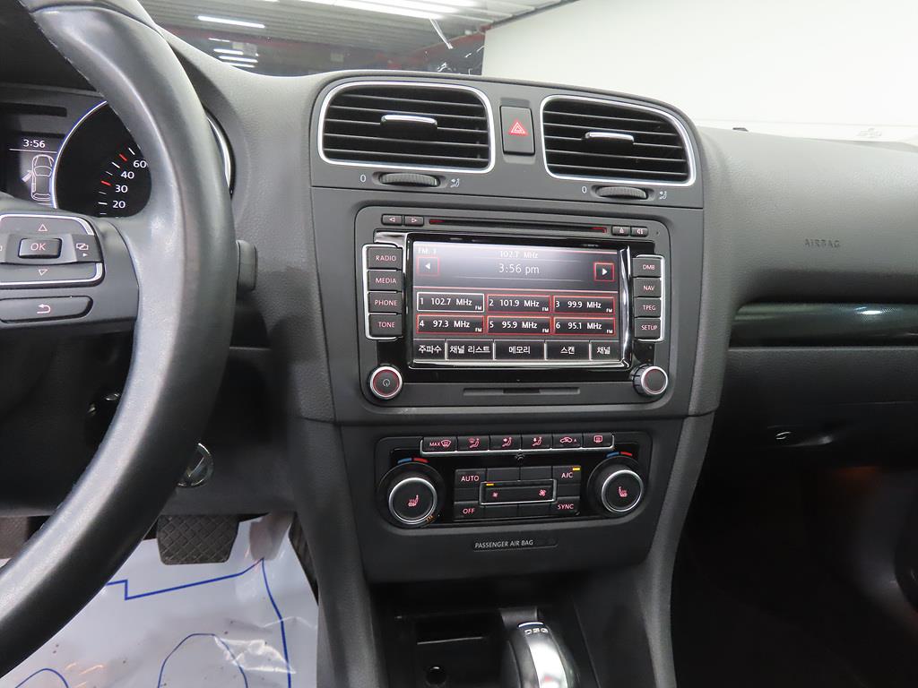 Volkswagen Golf - Vista 10