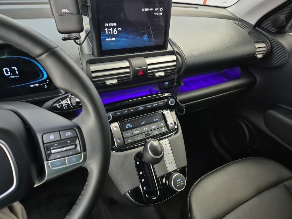 HYUNDAI Casper - Vista 10