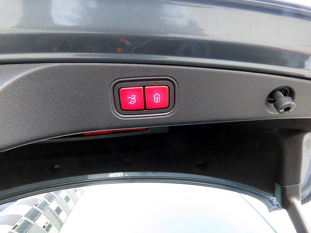 Mercedes Benz E class 2017 Gris - Importación desde Corea - HF Imports Iquique - Foto 16