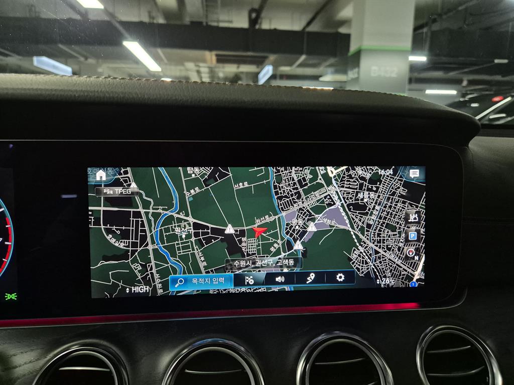 Mercedes Benz E class - Vista 7