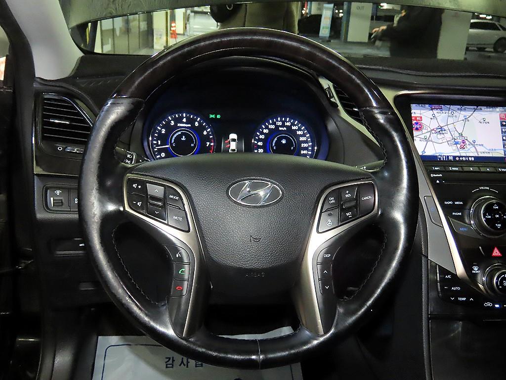 HYUNDAI Grandeur - Vista 8