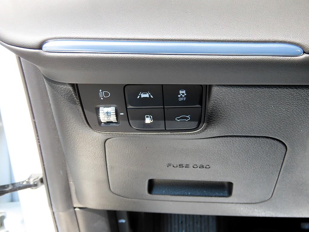 HYUNDAI Grandeur - Vista 12