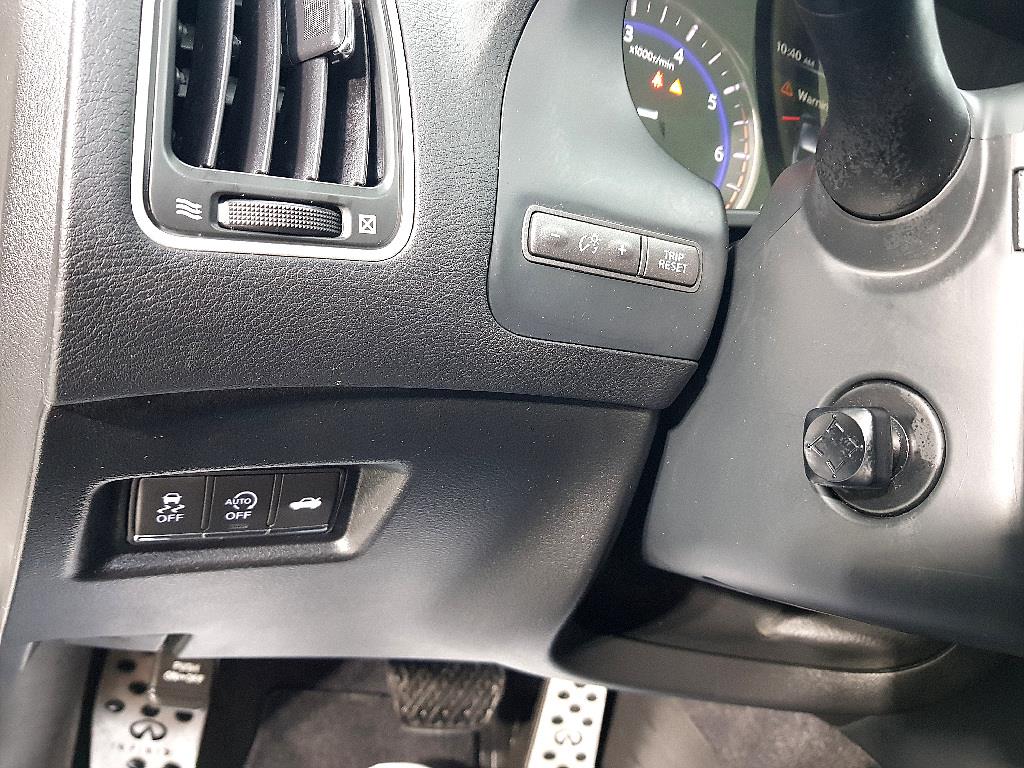 Infiniti Q - Vista 11