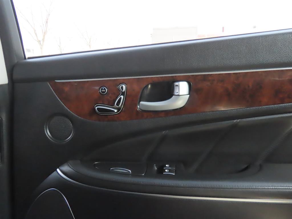 HYUNDAI Equus 2012 Negro - Importación desde Corea - HF Imports Iquique - Foto 9