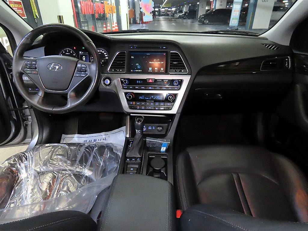 HYUNDAI Sonata - Vista 10