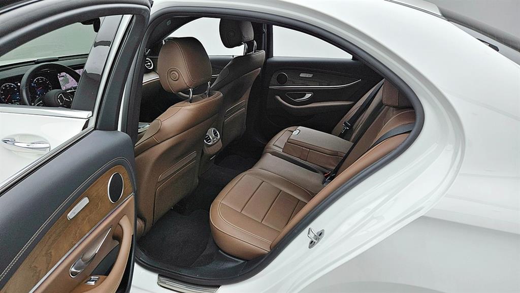 Mercedes Benz E class 2022 Blanco - Importación desde Corea - HF Imports Iquique - Foto 13