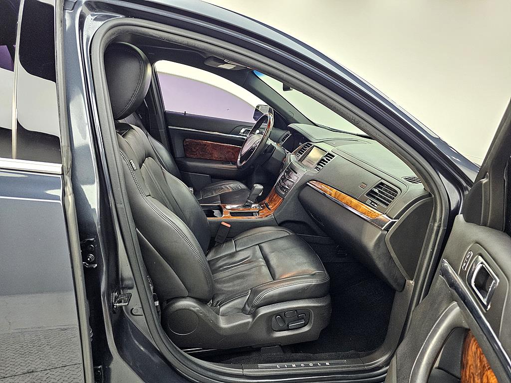 Lincoln MKS - Vista 11