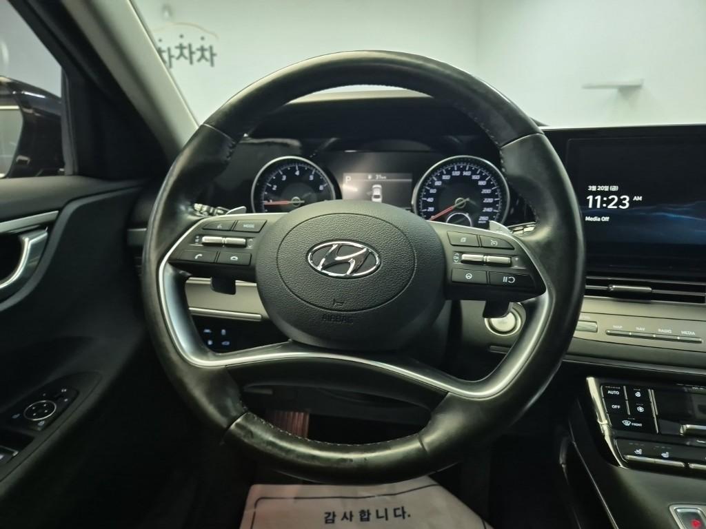 HYUNDAI Grandeur - Vista 11
