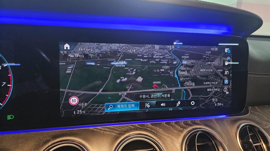 Mercedes Benz E class - Vista 6