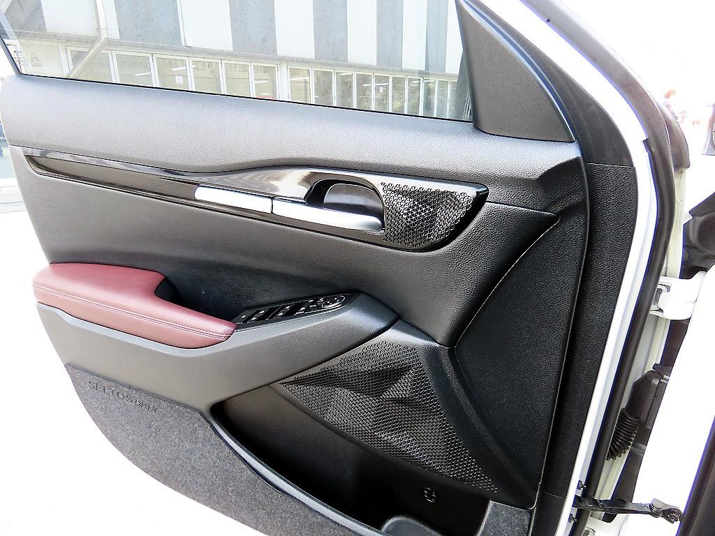 KIA Seltos - Vista 11