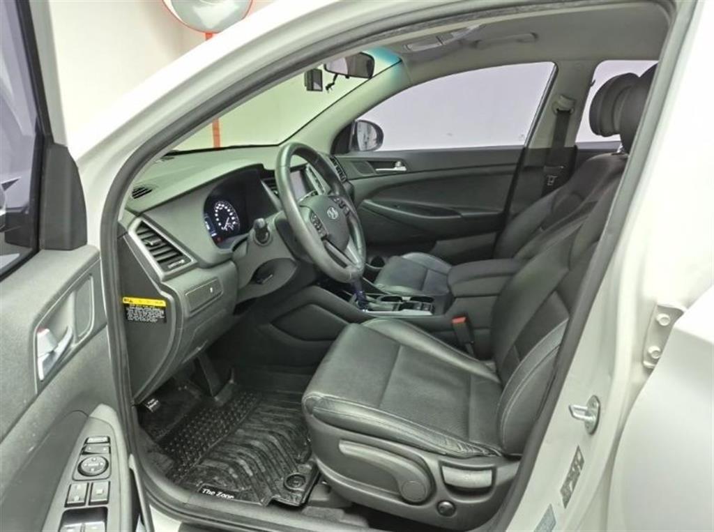 HYUNDAI Tucson - Vista 11