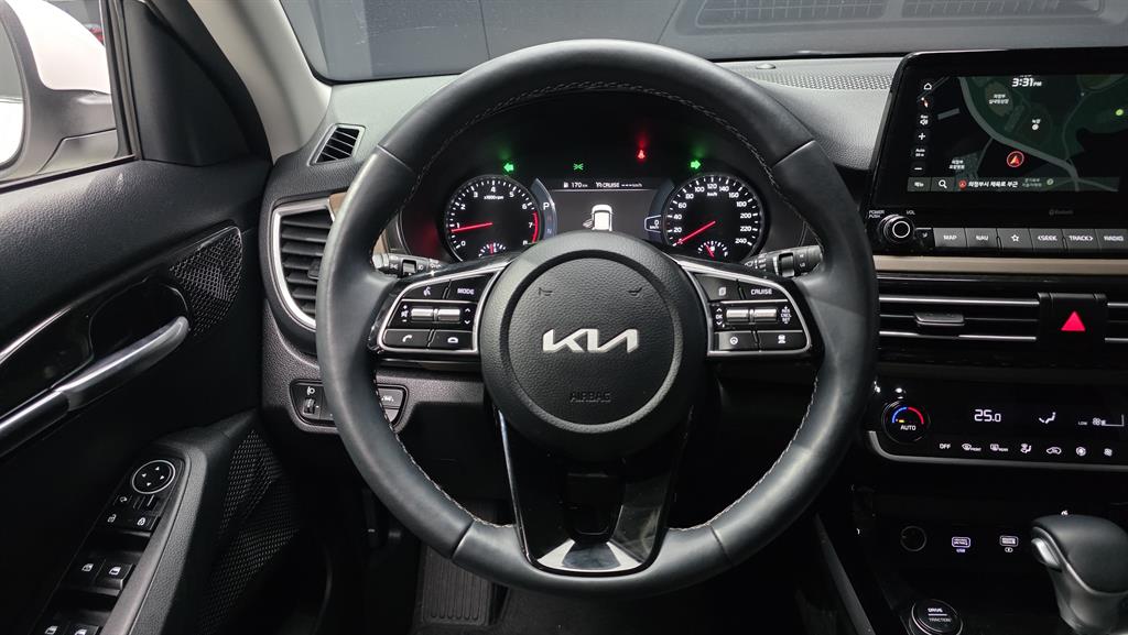 KIA Seltos - Vista 9