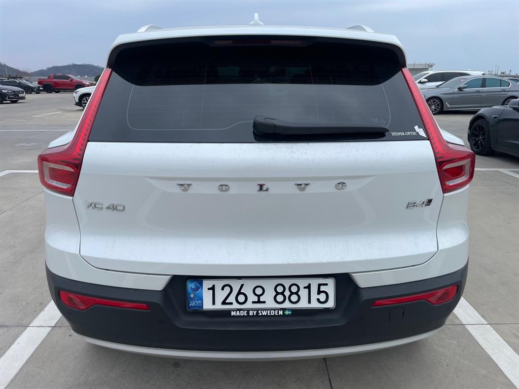 Volvo XC40 - Vista 4