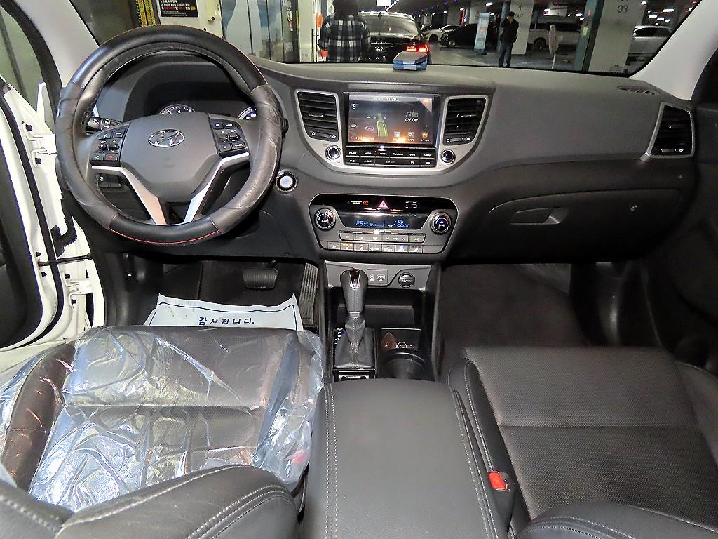 HYUNDAI Tucson - Vista 10