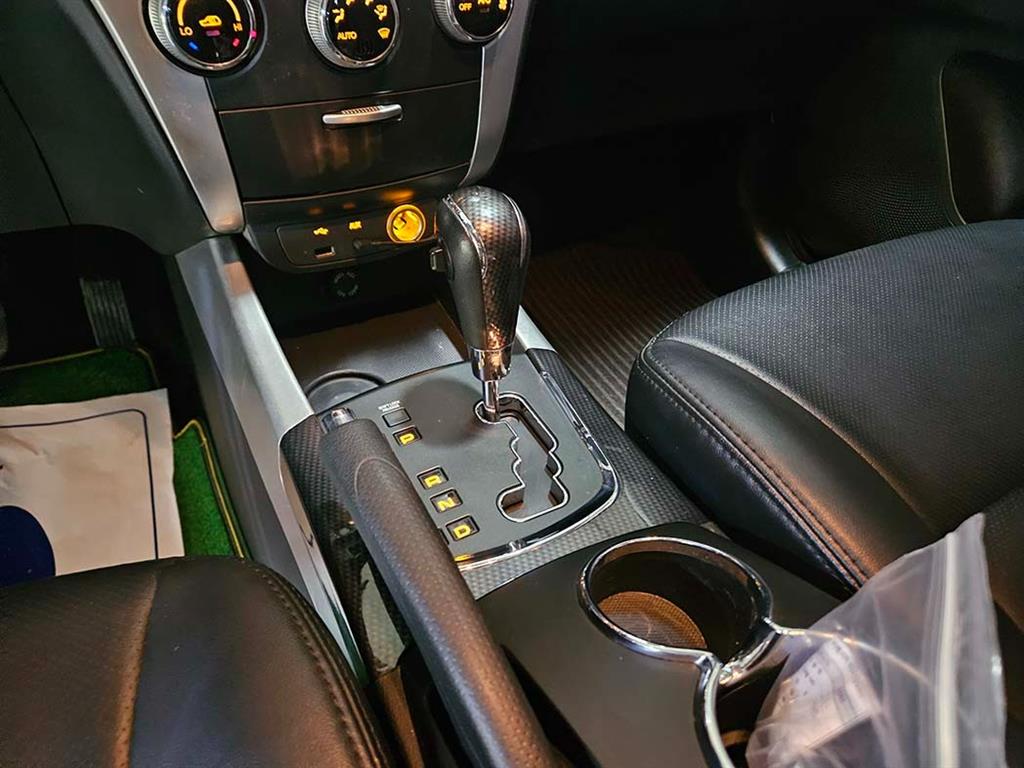 Ssangyong Korando - Vista 12