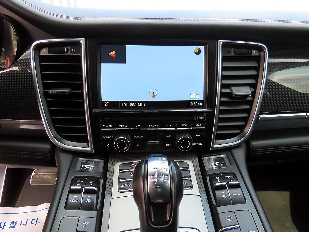 Porsche Panamera - Vista 12