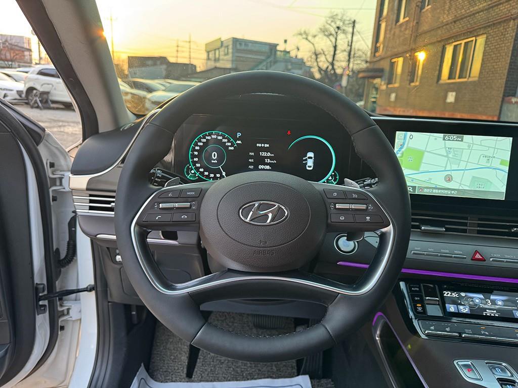 HYUNDAI Grandeur - Vista 7