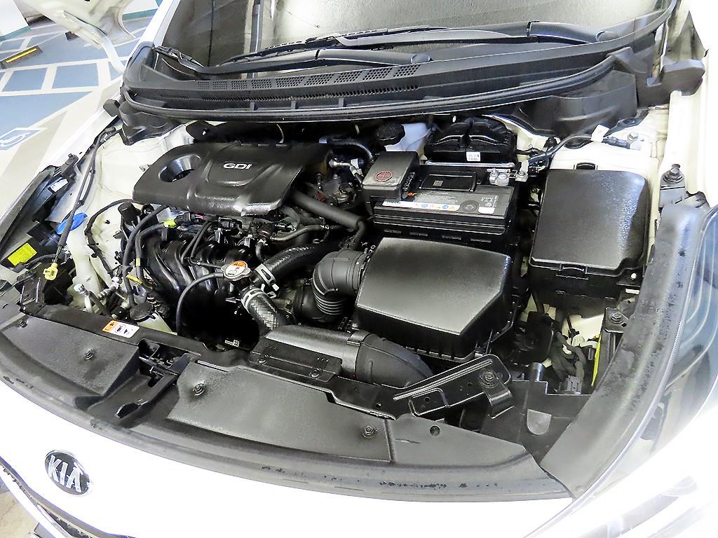 KIA K3 2017 Blanco - Importación desde Corea - HF Imports Iquique - Foto 18