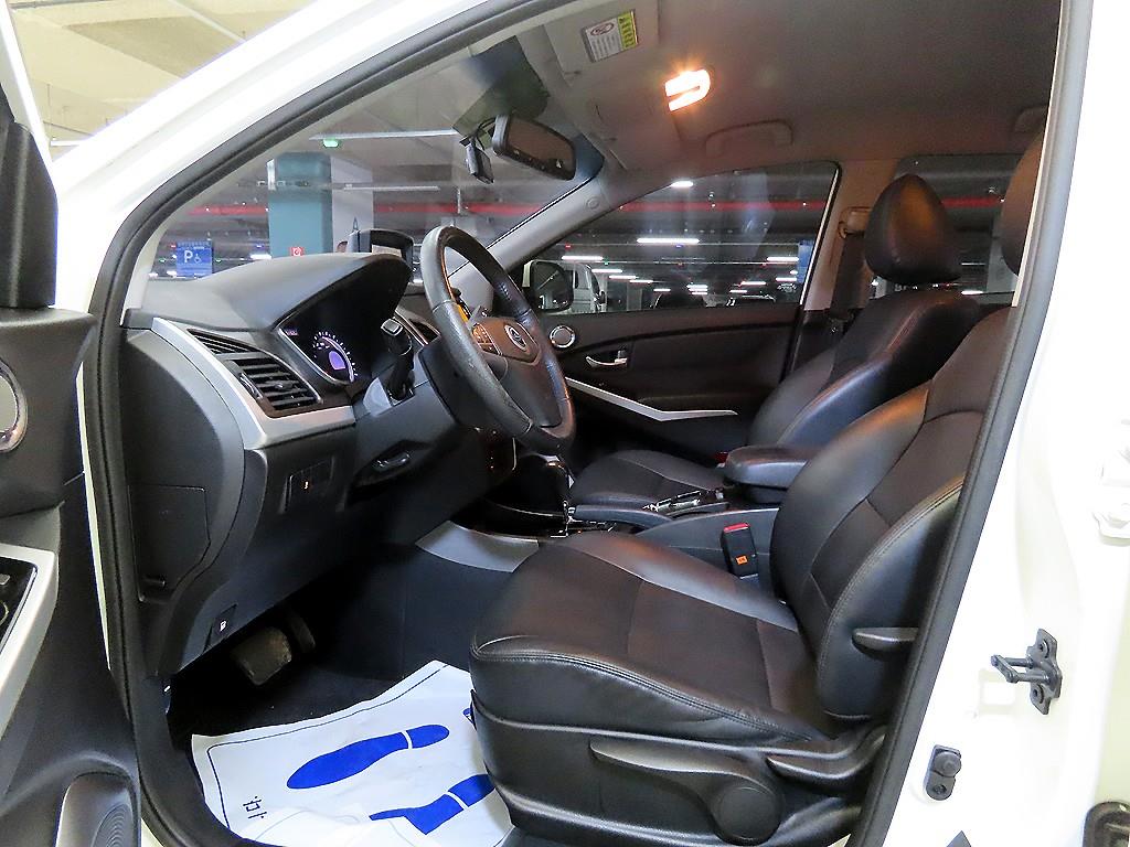 Ssangyong Korando - Vista 6