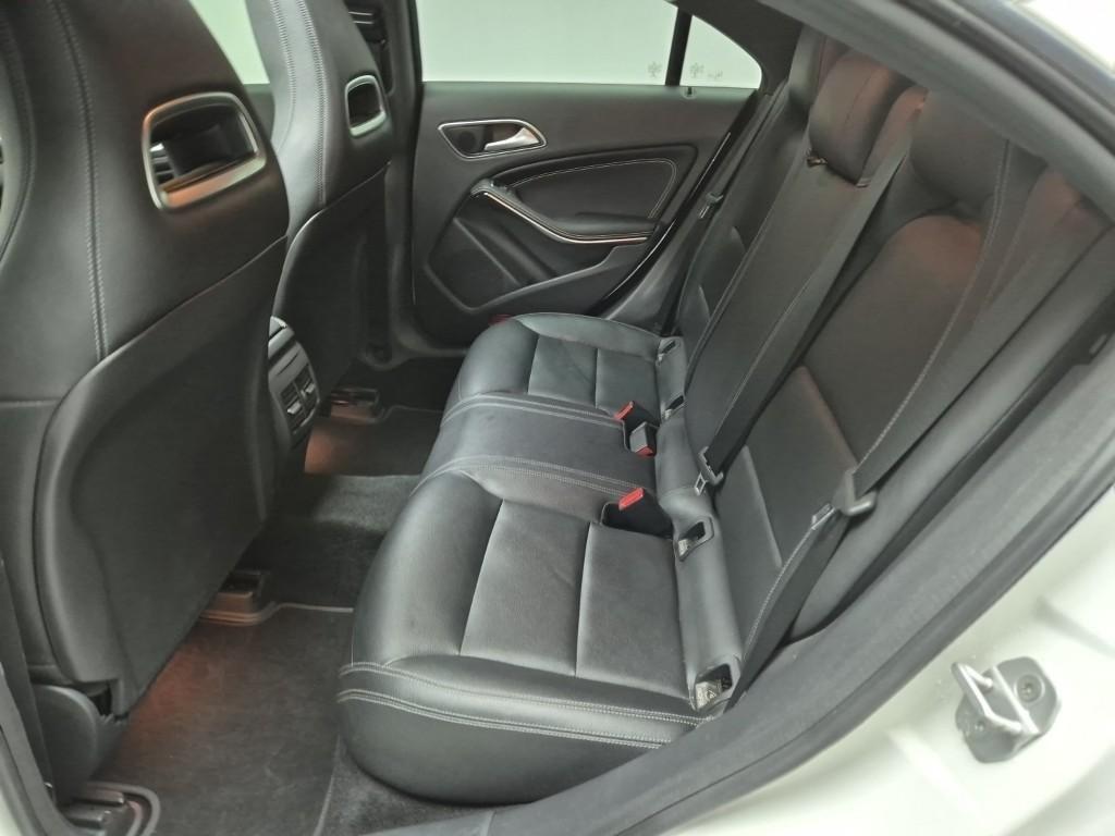 Mercedes Benz CLA Class - Vista 12