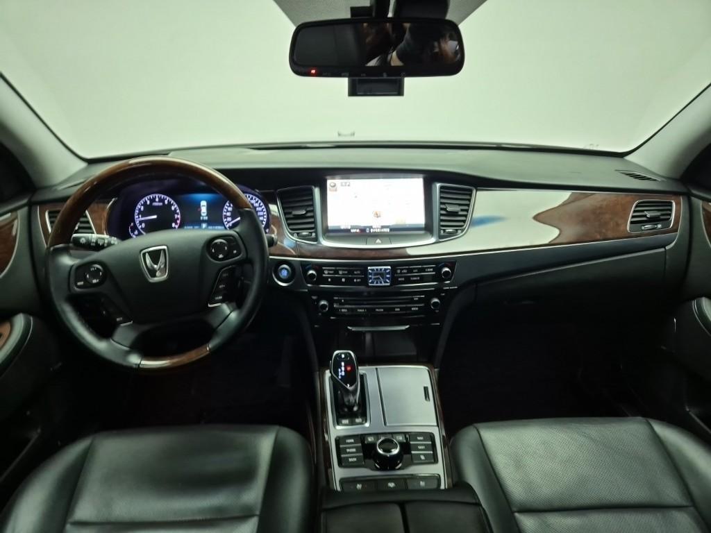 HYUNDAI Equus - Vista 7