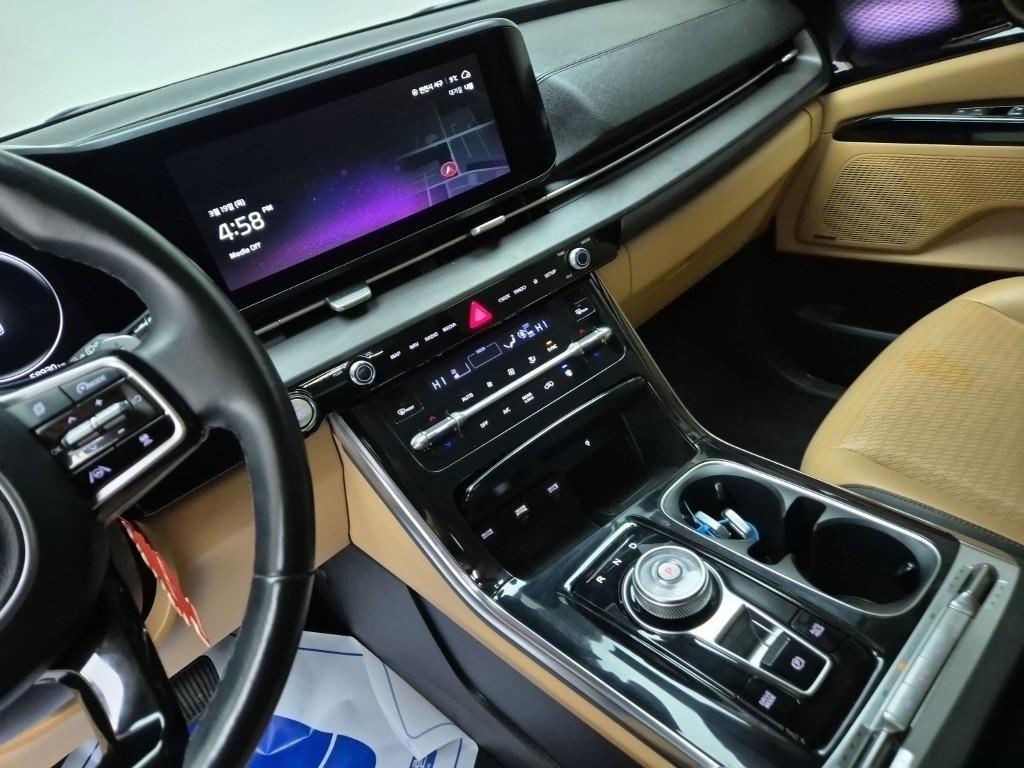 KIA Carnival - Vista 10